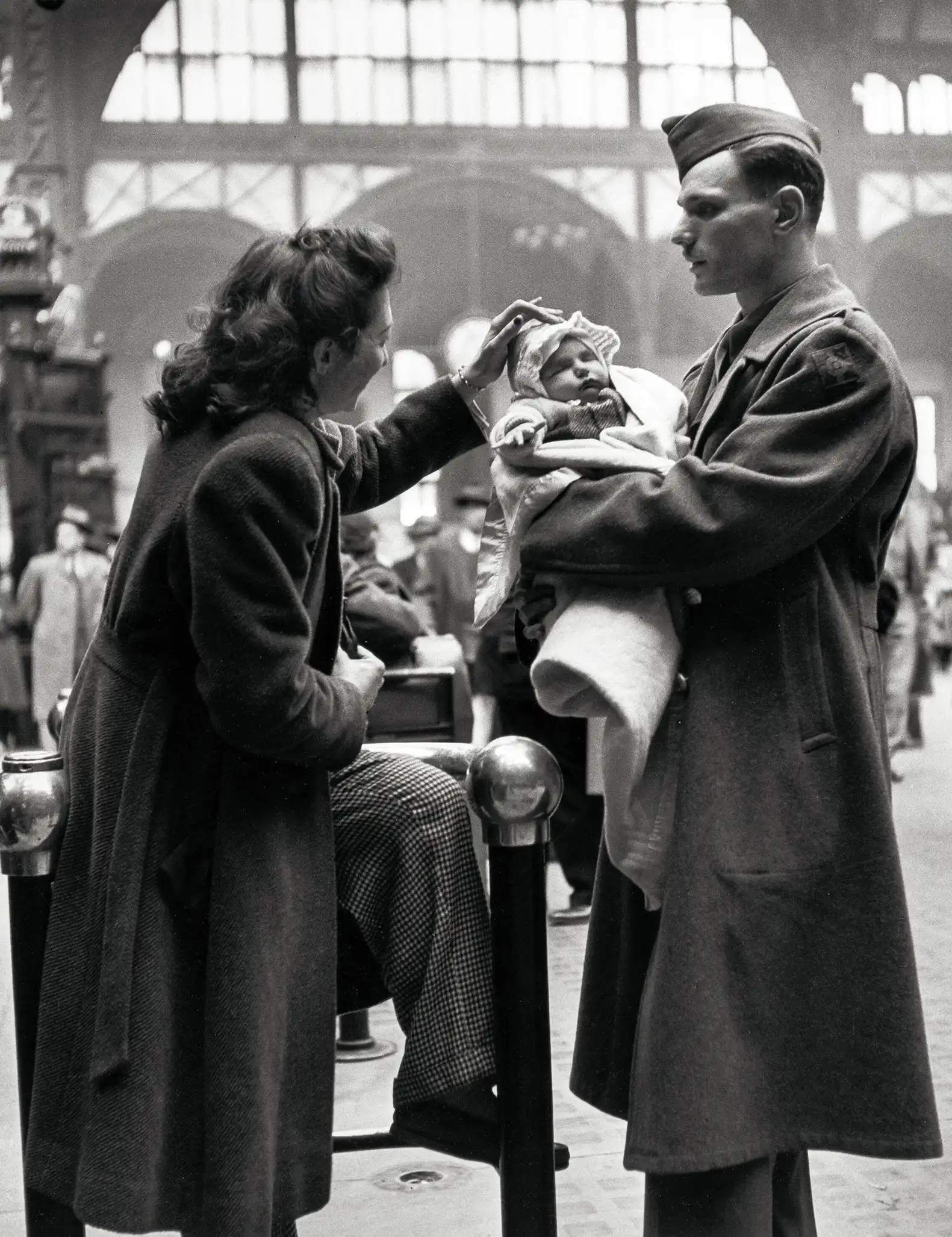 Soldier Holding Baby at Grand Central | Vintage Art Photo Poster | Alfred Eisenstaedt Print