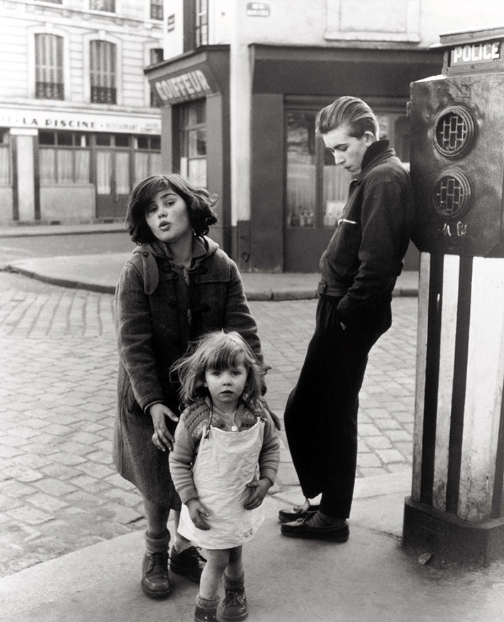 Robert Doisneau | Fine Art Photography Poster | Les Filles de Saint-Denis Print
