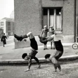 Robert Doisneau Les Frères 1934 Street Photography Print