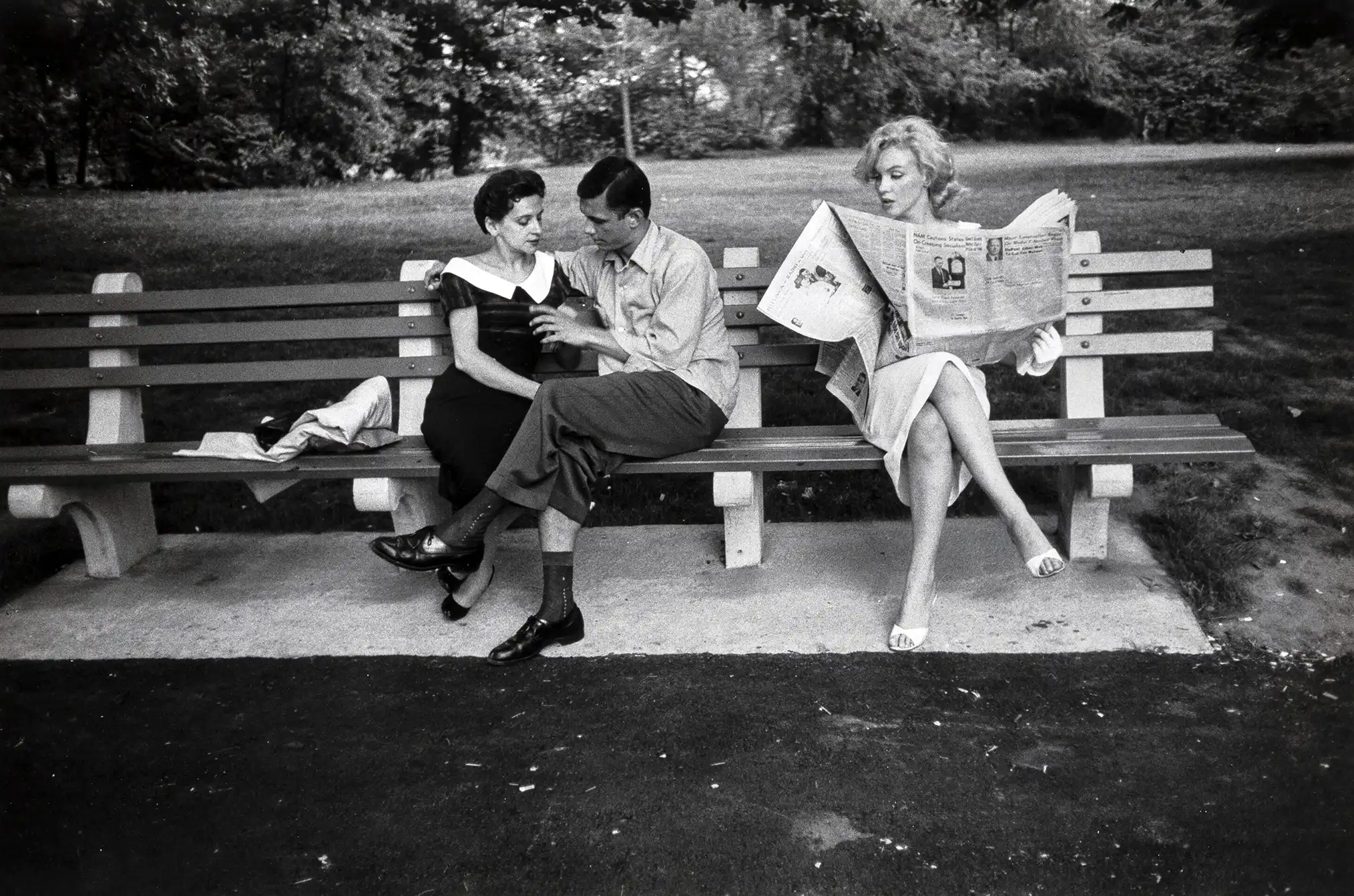 Sam Shaw print — Marilyn Monroe Central Park improvisation, vintage celebrity black and white portrait print