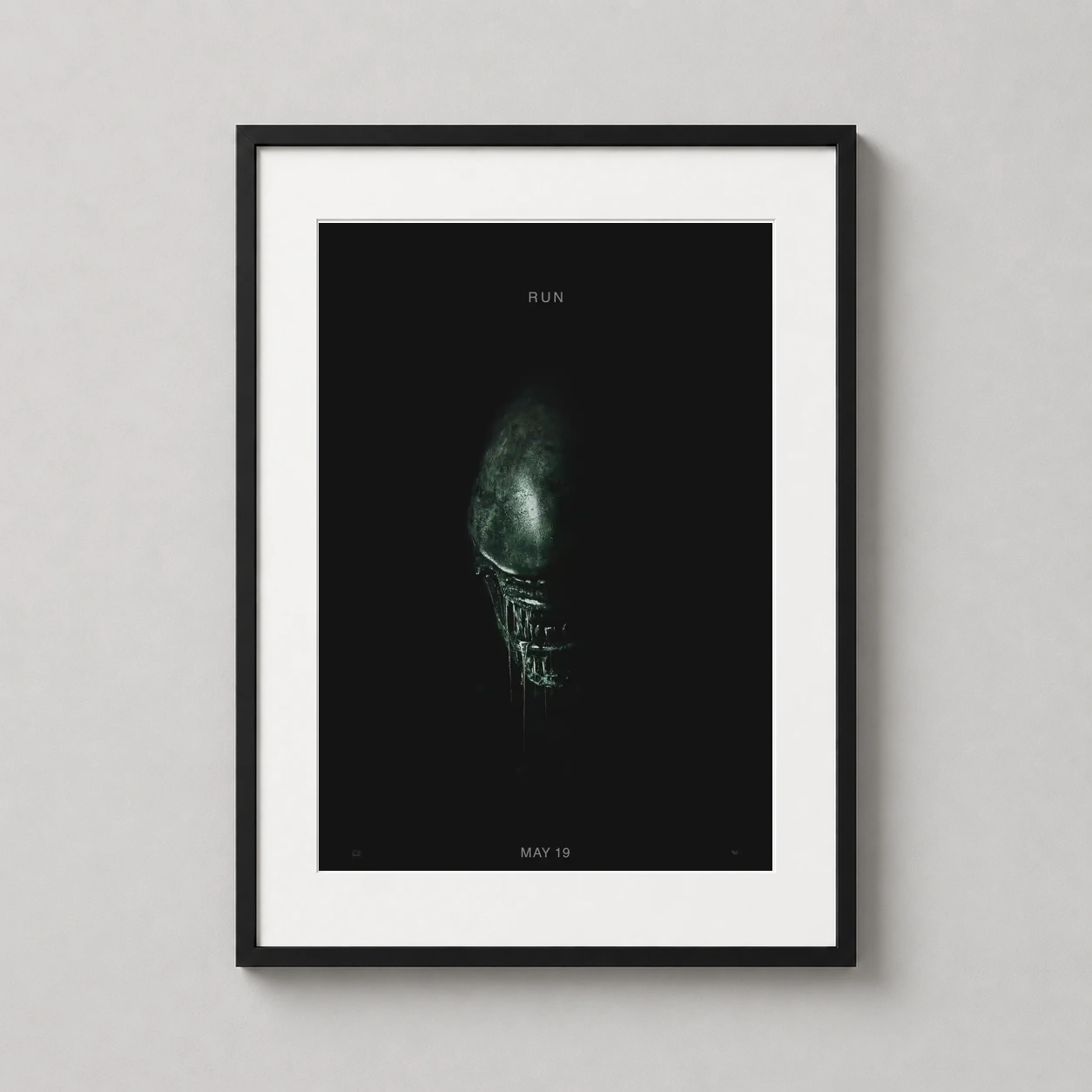Alien Covenant Xenomorph Head — minimalist horror movie print featuring a high-contrast Xenomorph head