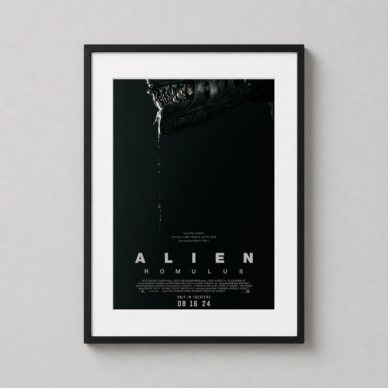Alien Romulus Xenomorph — this minimalist Alien Romulus print features a menacing Xenomorph jaw