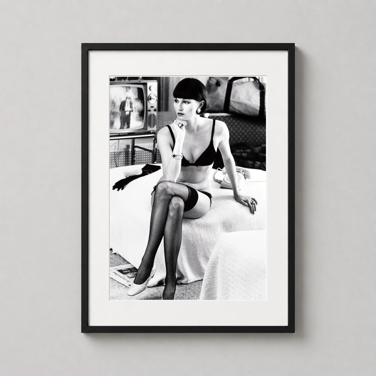 Helmut Newton Vivianne F. — monochromatic Helmut Newton photograph featuring Vivianne Fauny in a