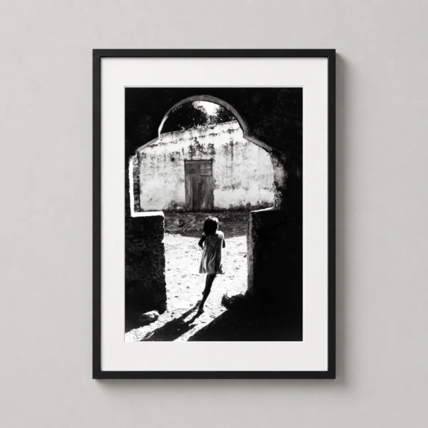 Héctor García Paso a la luz 1963 Black and White Photography Print