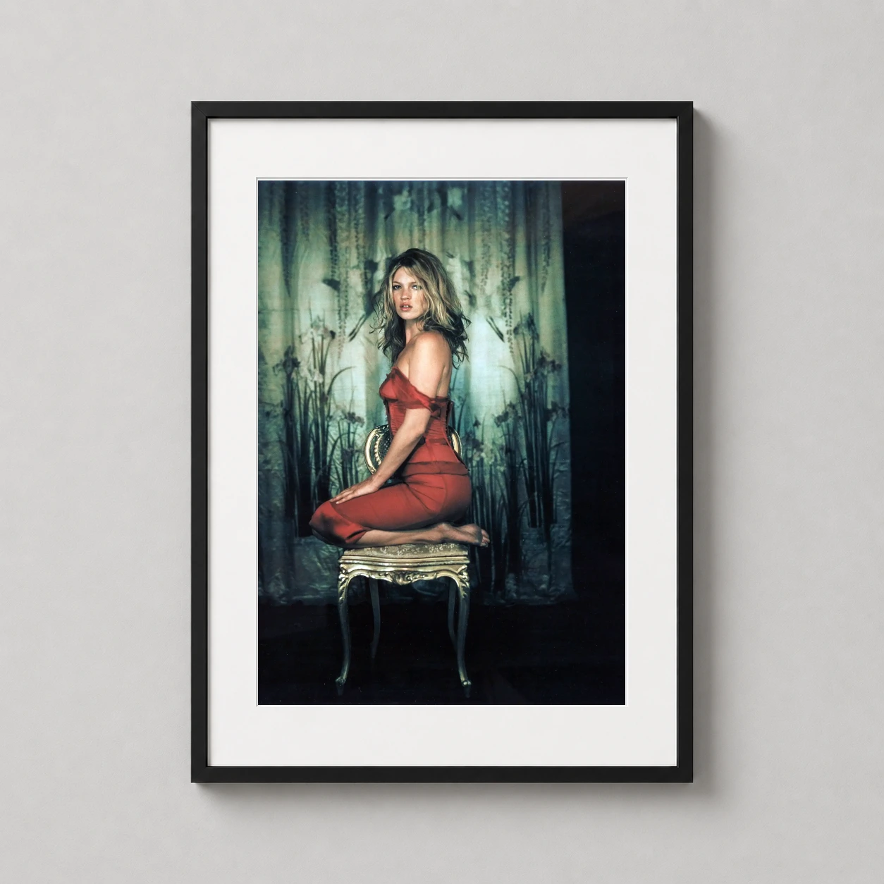 Mary Mccartney — mary McCartney Kate Red Dress 2007 lands as a portrait photography