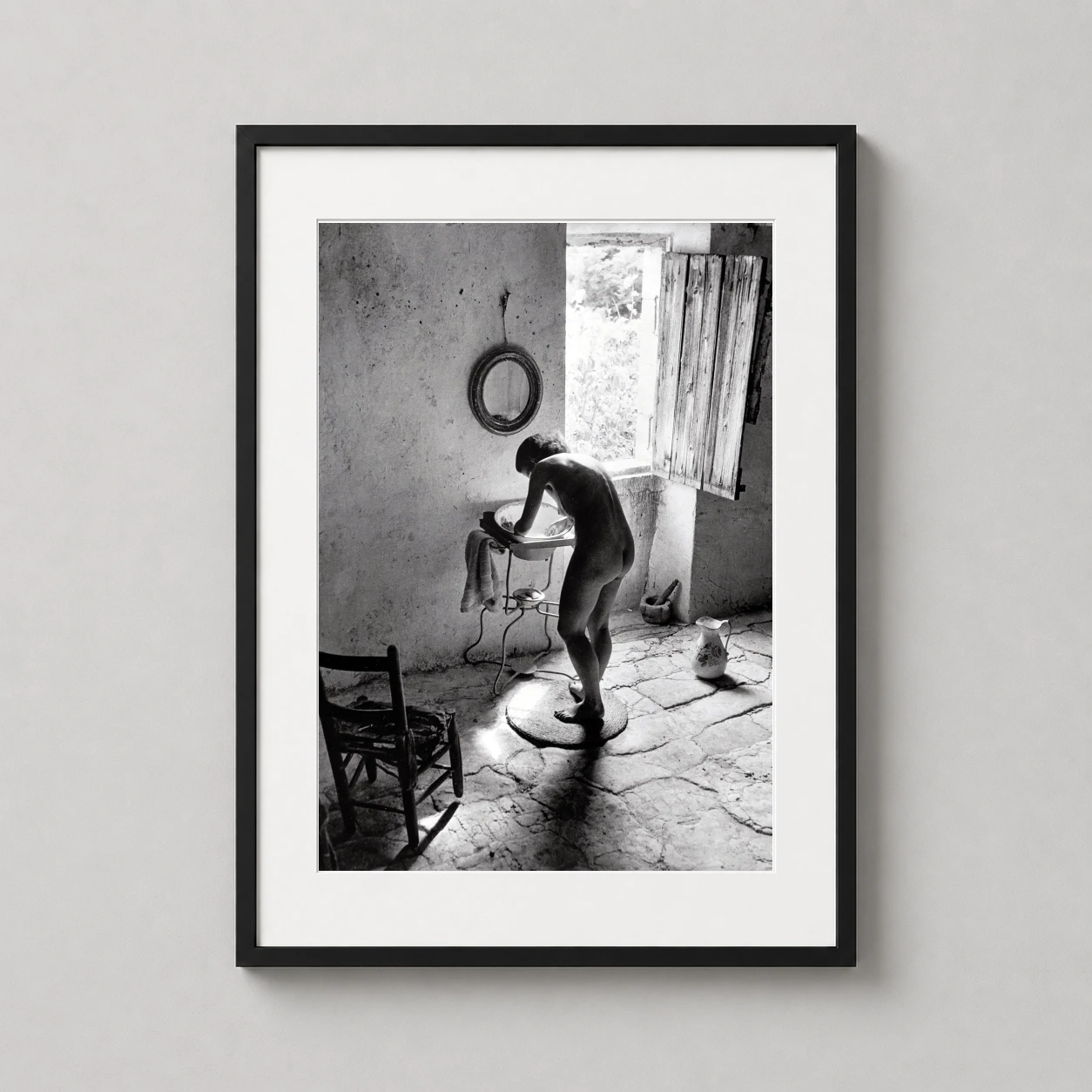 Willy Ronis le Nu — high-contrast black and white photograph by Willy Ronis capturing a