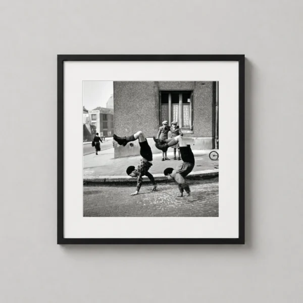 Robert Doisneau Les Frères Children Playing in Paris Photography Print