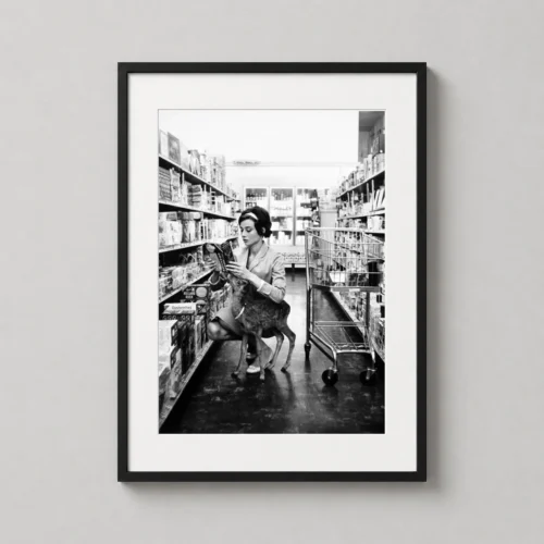 Audrey Hepburn and Pippin at Gelson's Supermarket Photography Print