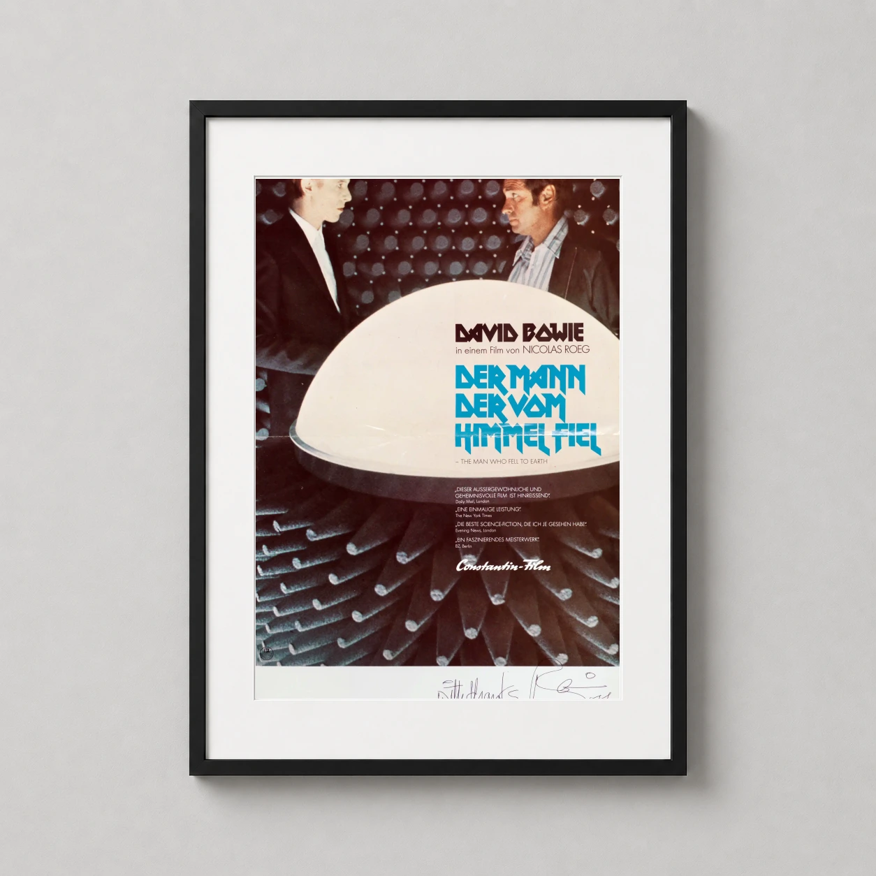 The Man Who Fell to Earth — vintage German film poster for The Man Who Fell To Earth featuring