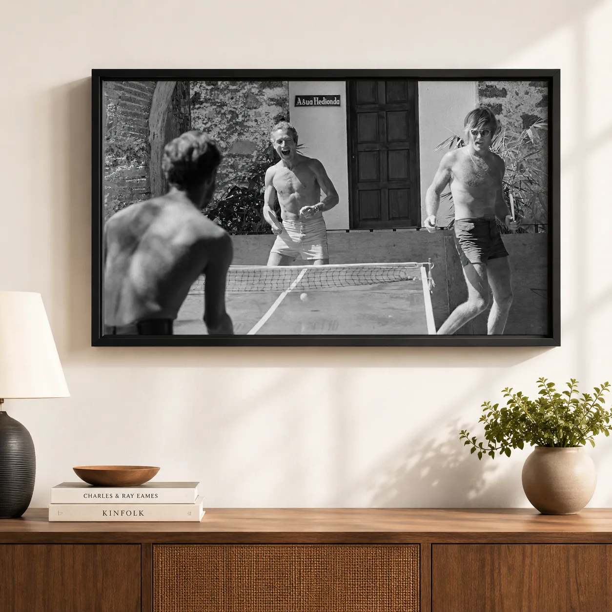 Paul Newman Robert Redford — paul Newman and Robert Redford are shown in an outdoor ping-pong