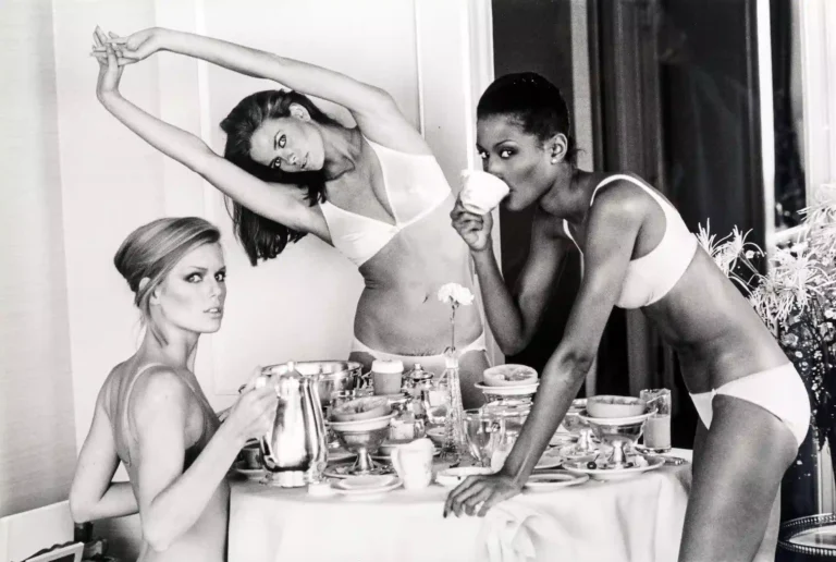 Clean artwork view of 1970s Fashion Photography Print, Arthur Elgort, Vogue San Francisco 1976. A 1970s fashion photography print from Arthur Elgort's 1976 Vogue shoot in San Francisco, with models Patti Hansen, Lisa Taylor and Beverly Johnson.