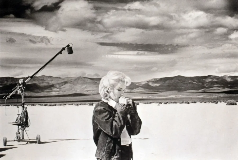 Eve Arnold poster showing Marilyn Monroe desert rehearsal, 1960