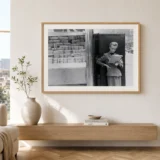 Louis Stettner Elbowing an Out of Town Photography Print
