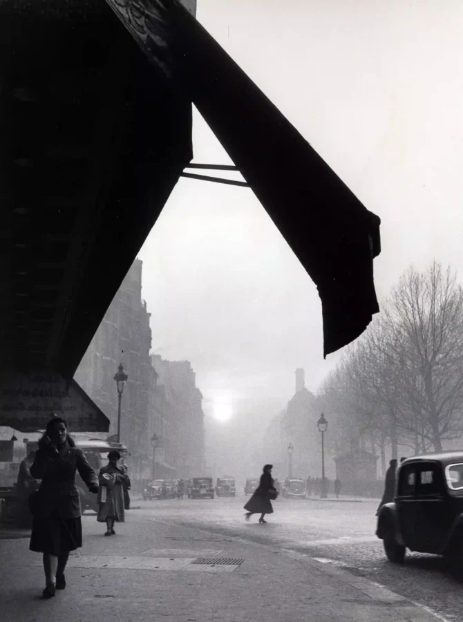 Carrefour sèvres Babylone Paris 1948 by Willy Ronis — Carrefour sèvres Babylone Photography Print