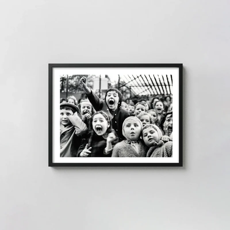 Alfred Eisenstaedt | Vintage Art Photography Poster | Emotional Crowd