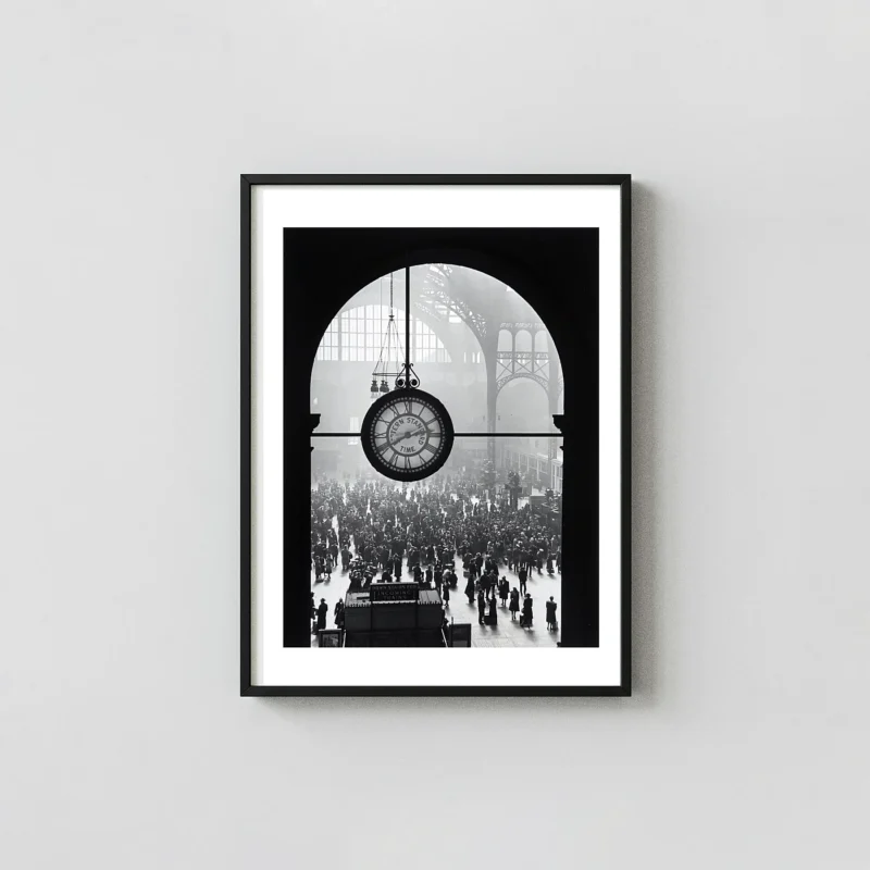 Alfred Eisenstaedt | Art Poster | Iconic Grand Station Clock Photo Print
