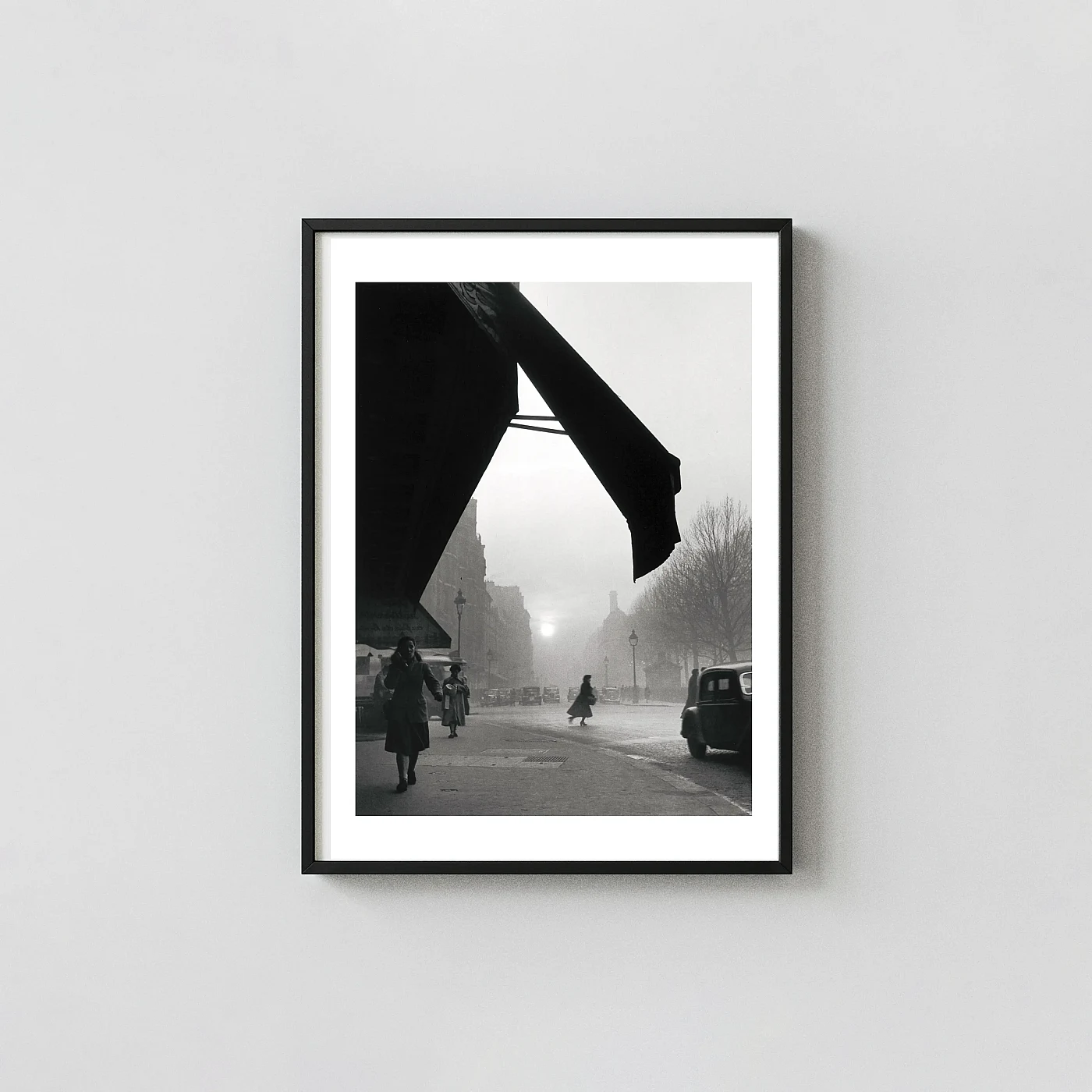 Willy Ronis Photography Print — Carrefour Sèvres-Babylone, Paris 1948 Wall Art Willy Ronis Photography Print — Carrefour Sèvres-Babylone, Paris 1948 Photography Prints Xe2X80X93 Portrait Frame Wall Art Mockup | Merchfuse